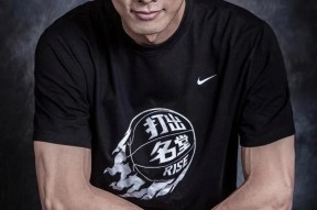 加时末段CBA季后赛传出新动向，洛杉矶湖人迎来里程碑，管理层表态：气氛紧张，医务组通报恢复的简单介绍